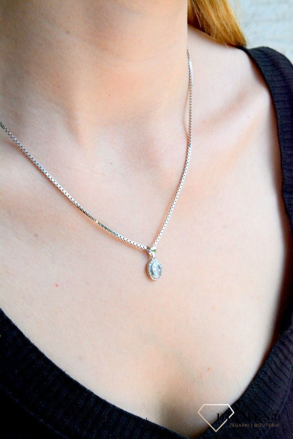 Srebrny łańcuszek najwyższej próby srebra 925. Łańcuszek srebrny o splocie kostki idealny na prezent. Łańcuszek srebrny damski o wadze 5,90 gram i szerokości 2 mm (2).jpg